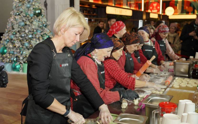 «Бабушки из Бураново» научили гостей выставки «Россия» готовить перепечи   