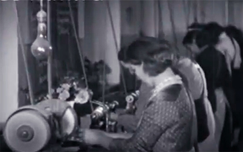 Ижевская пуговичная фабрика им. 8 марта, 1939 год. Фото: кадр из видео net-film.ru