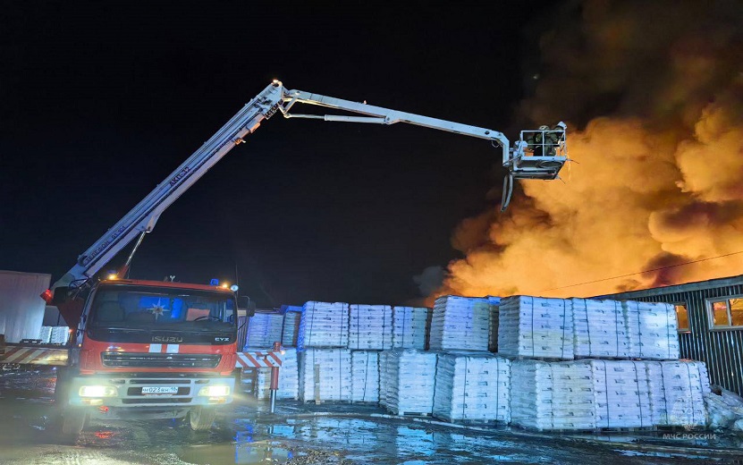 В Ижевске горело здание площадью 1000 квадратных метров